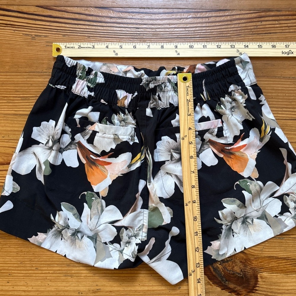 Athleta Black Floral Athletic Shorts - Picture 5 of 6